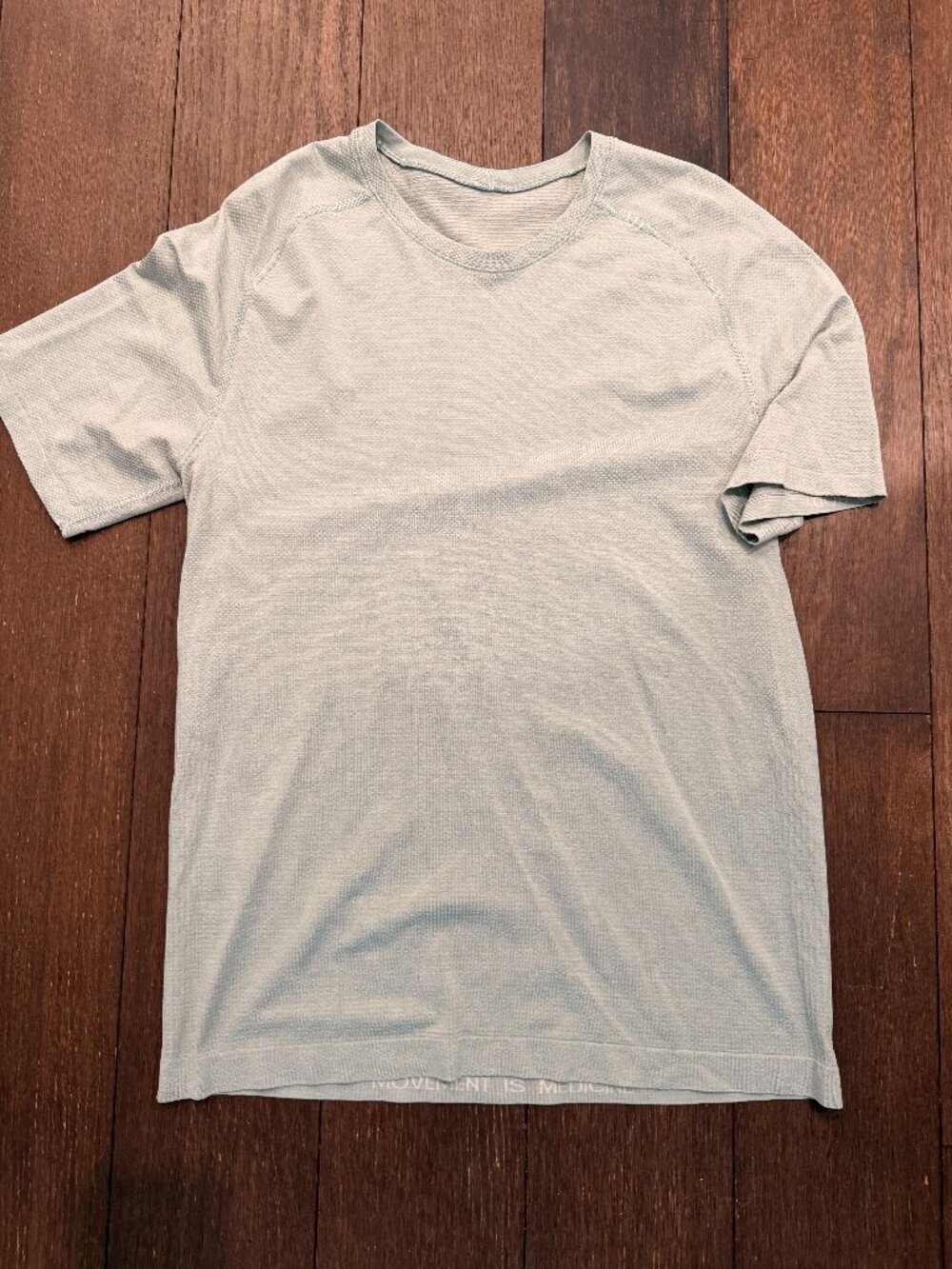 lululemon Men's Metal Vent Short Sleeve Size Medium - Sea Foam Green